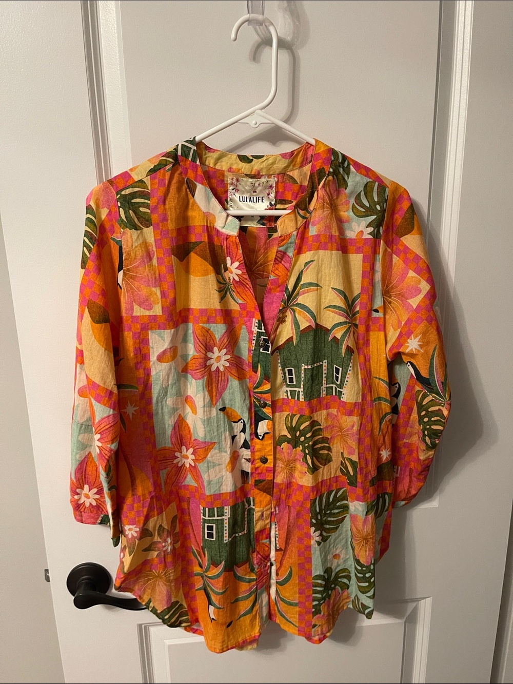 Lula Life Multi Tropical Print Button-Down Shirt Size M